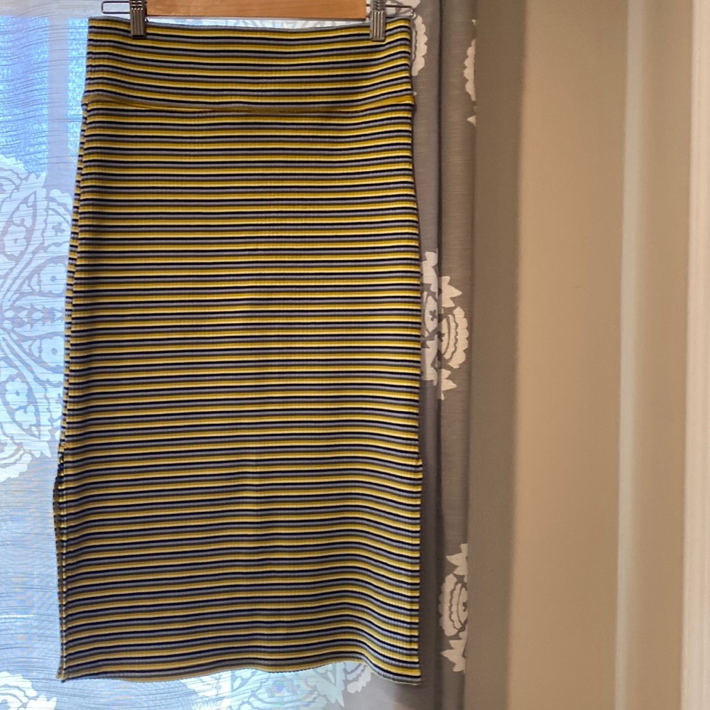 Aerie wide waisted midi skirt with slits size medium